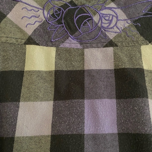 Iron Fist Vintage Embroidered Purple Plaid Women’s Button Down Shirt Y2K Size M - Picture 7 of 9
